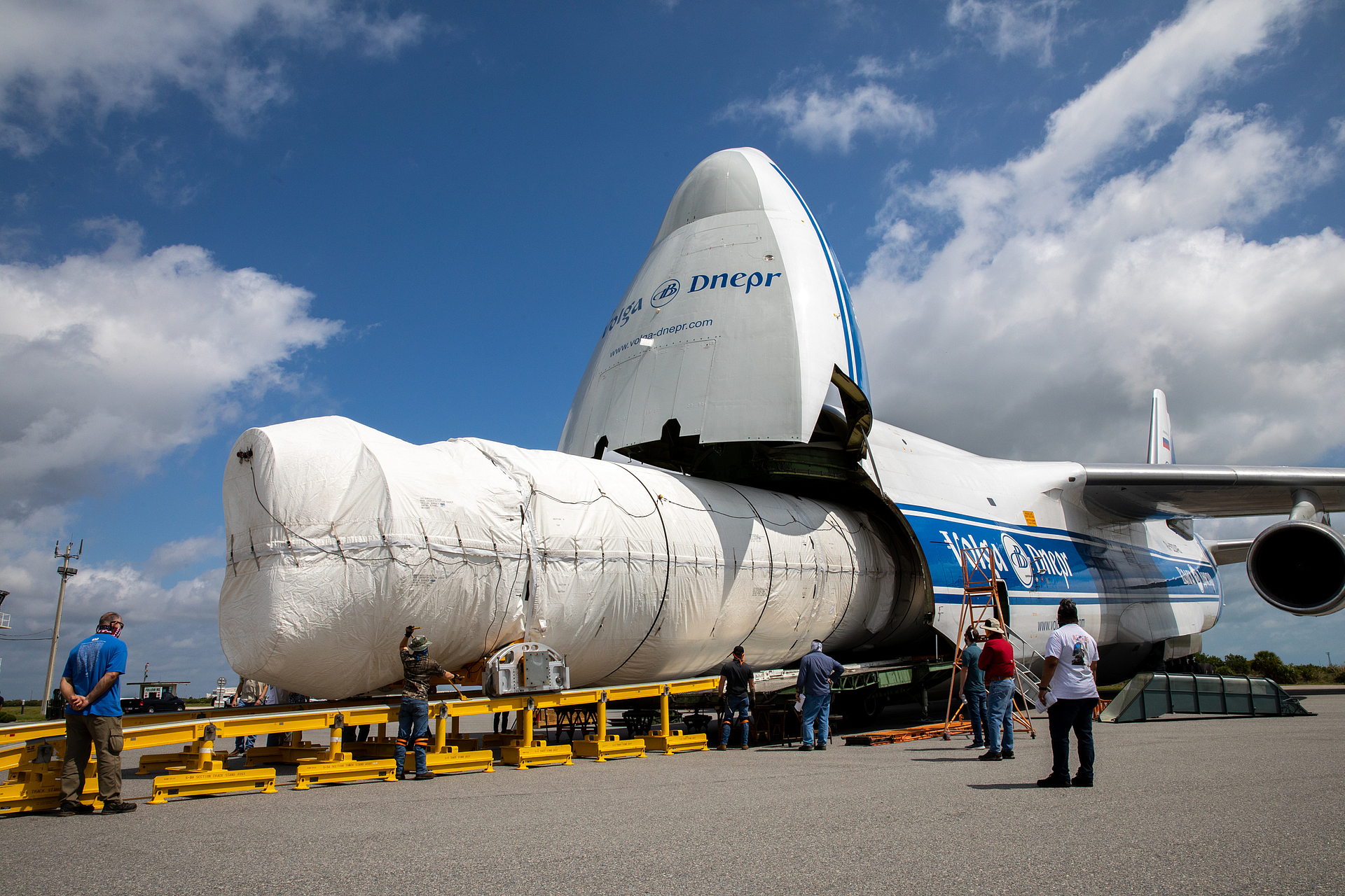 Antonov 124 - An air-freighter in the truest sense of the